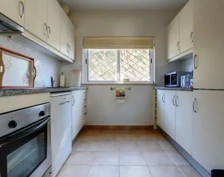 Sleeps 4 Air Con Wifi 빌라